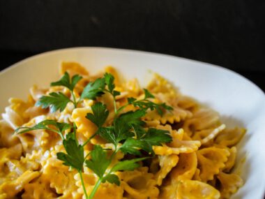 Pasta an Parmesan-Kürbis Sauce