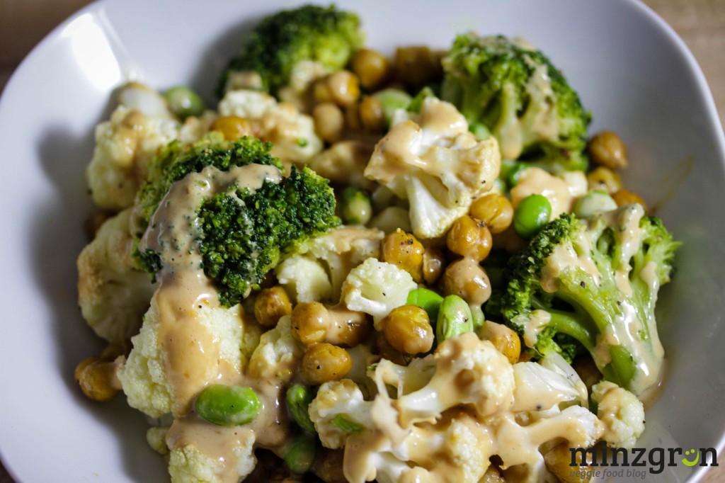 geröstetes Ofengemüse mit Erdnussdip