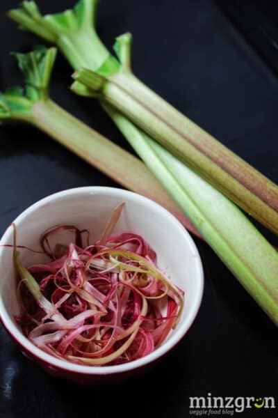 Rhabarber-Mandel Kuchen