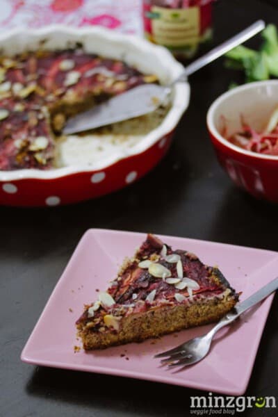 Rhabarber-Mandel Kuchen