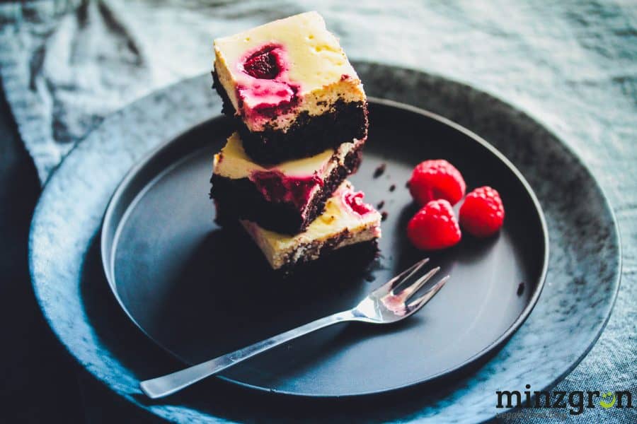 Himbeer-Cheesecake-Brownies