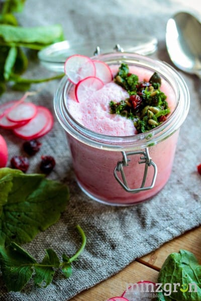 Kaltes Radieschenschaumsüppchen