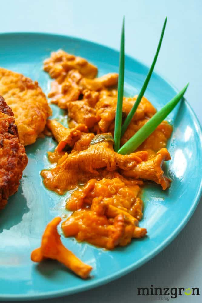 Kartoffelpuffer mit Aprikosen und Pfifferlingen