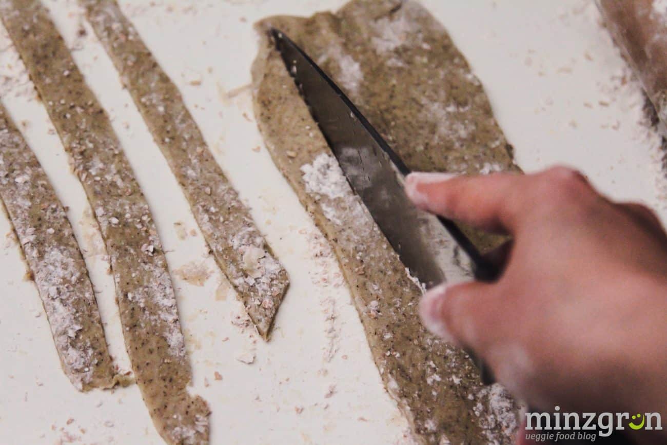 Buchweizen-Apfelkuchen mit Vanillepuddingfüllung