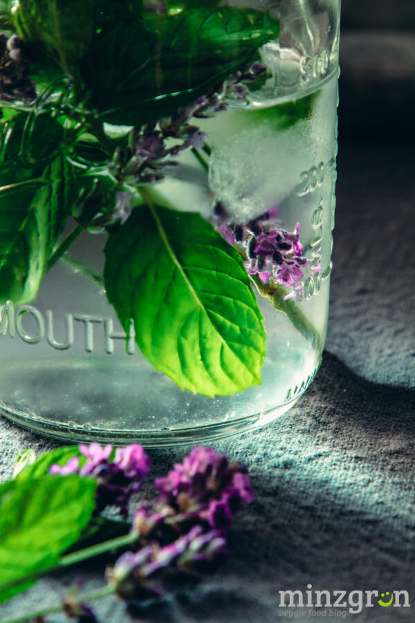 Lavendel Minz Wasser