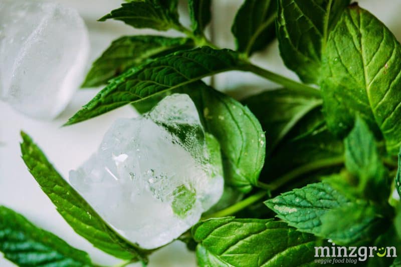 Matcha-Minz Eistee mit Limette